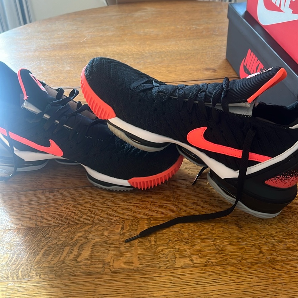 Nike Lebron James Black Hot Lava